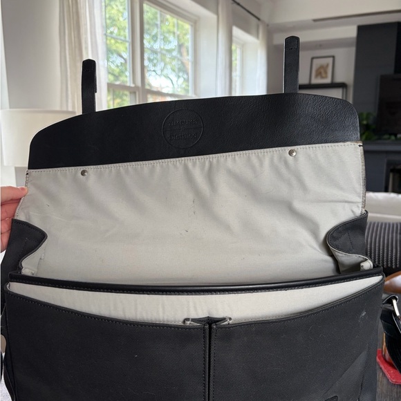 Timbuk2 Black Commuter Messenger Bag - Picture 5 of 10